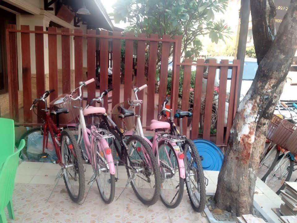 Lucky Backpacker Hostel Vientiane Dış mekan fotoğraf